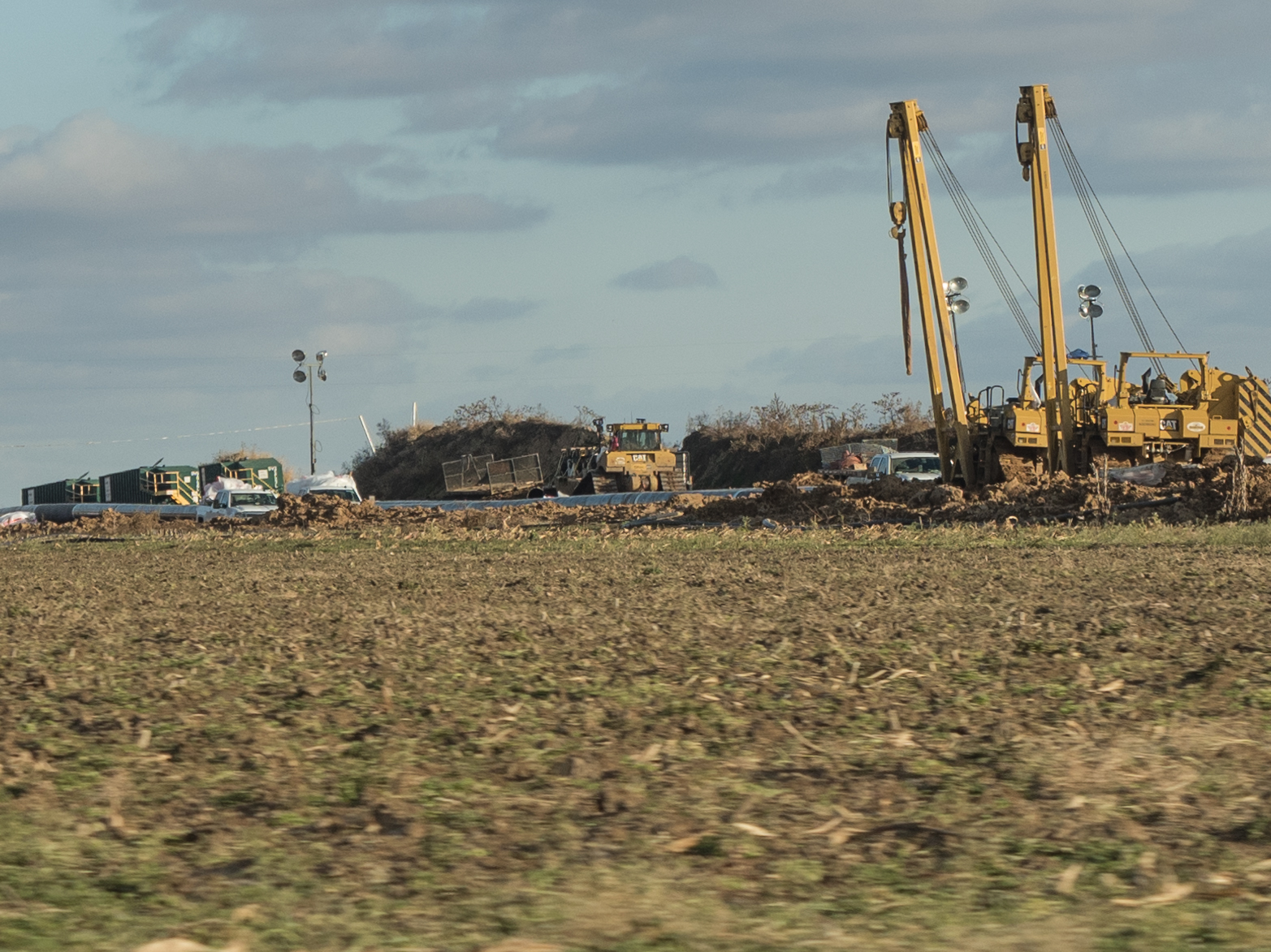 Pipeline Lies: DAPL Not Complete in Illinois – Transformative Spaces